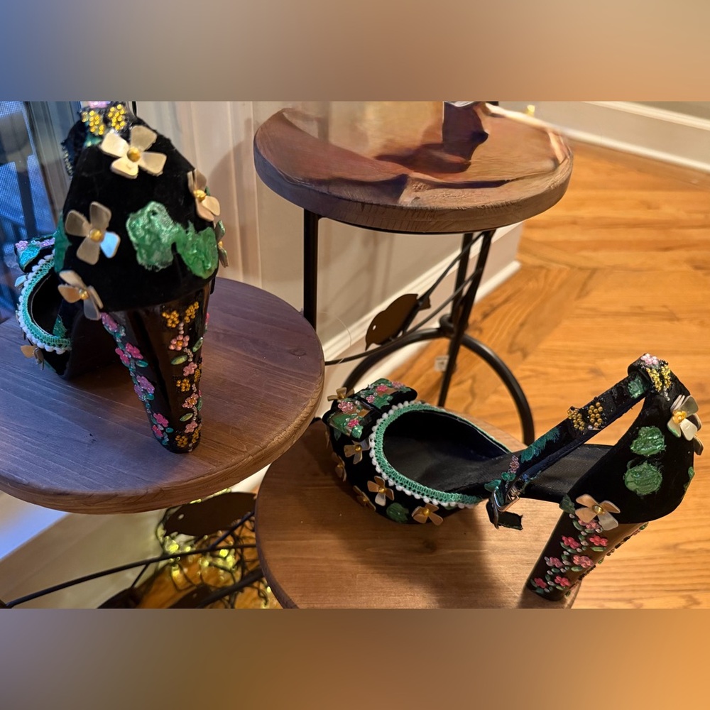 Custom OOAK Statement Heel Black Floral Embellished size 41/9.5 - Picture 11 of 17